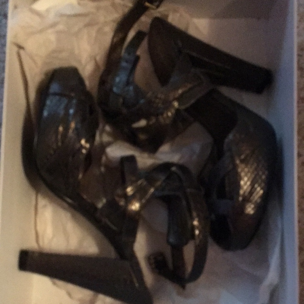 Pretty bronze Calvin Klein shoes